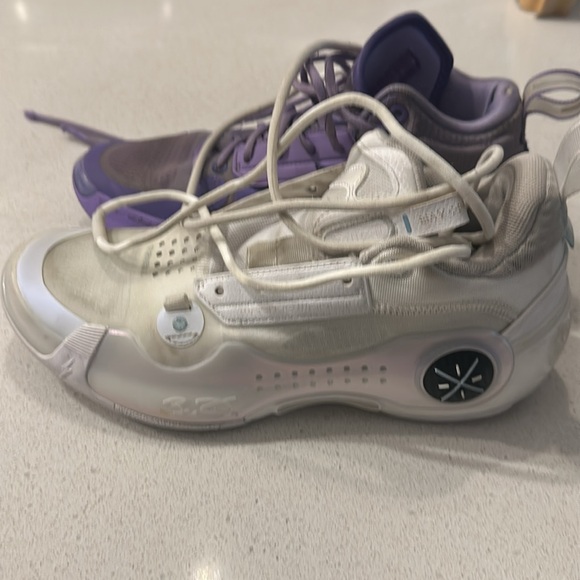 Custom Way of Wade 10s!!! - Picture 3 of 5